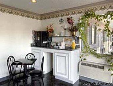 Americas Best Value Hobby Airport Motel 3*