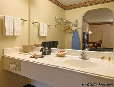 Hotel Super 8 By Wyndham Houston/willowbrook Hwy 249