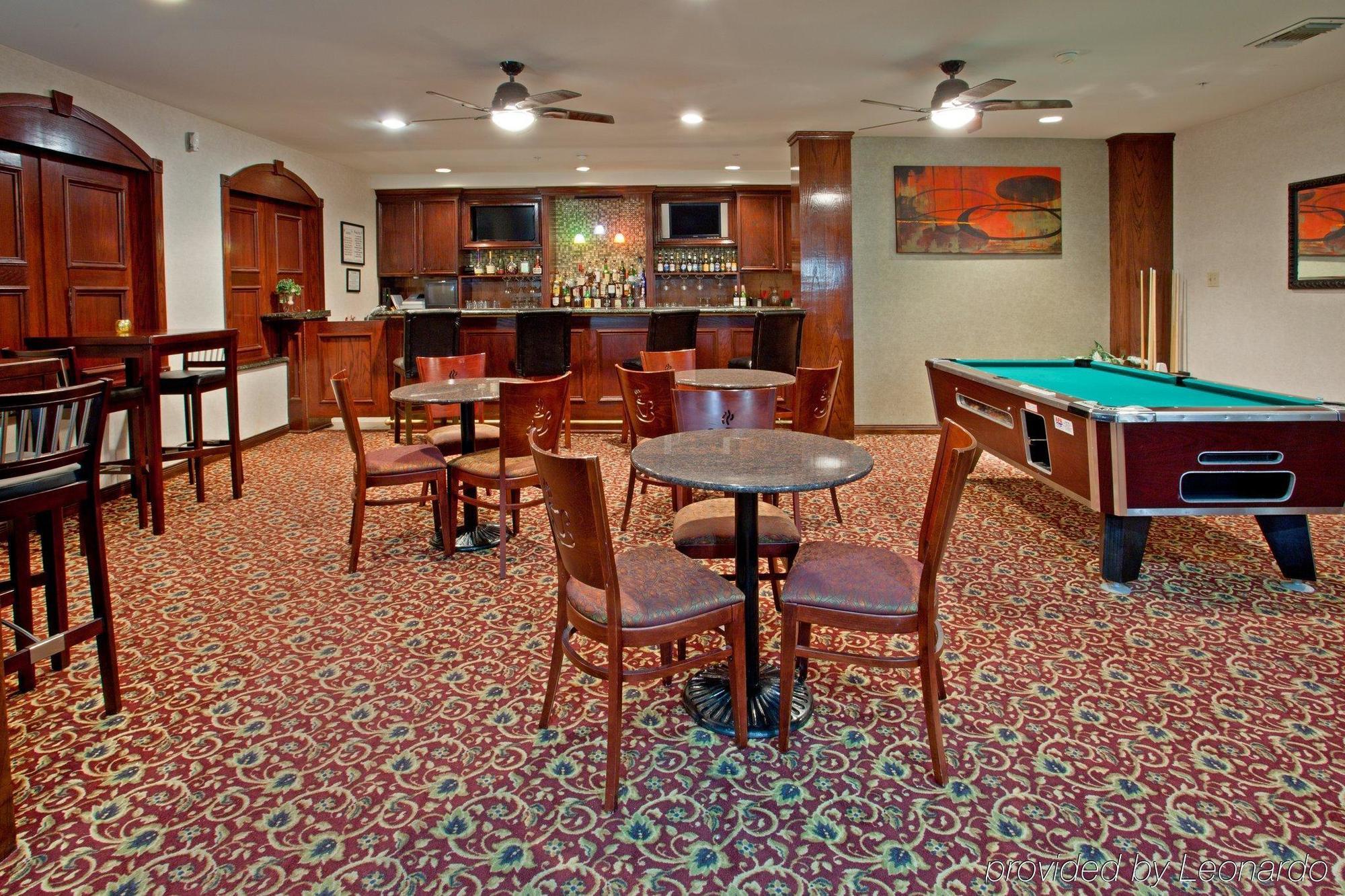 Wyndham Garden Willowbrook