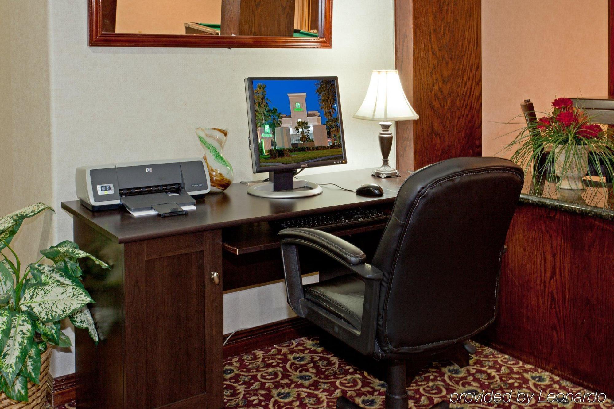 Wyndham Garden Willowbrook 3* Houston
