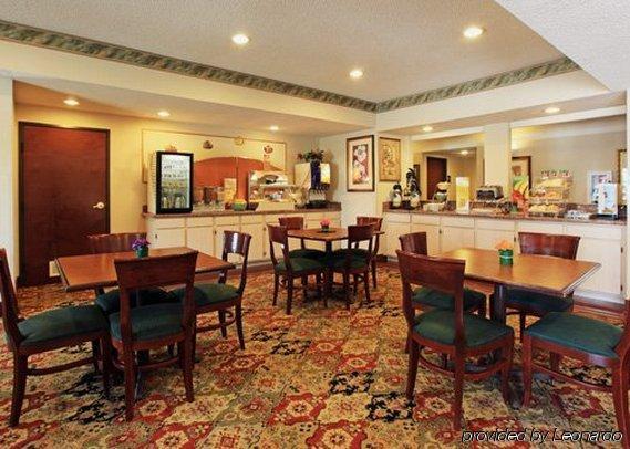 Quality & West Chase Hotel 2*
