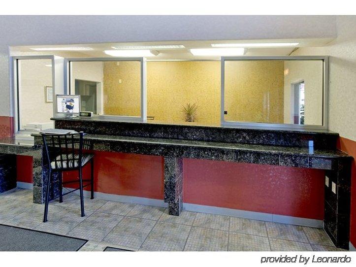 Hotel Americas Best Value And Fm 1960 2*