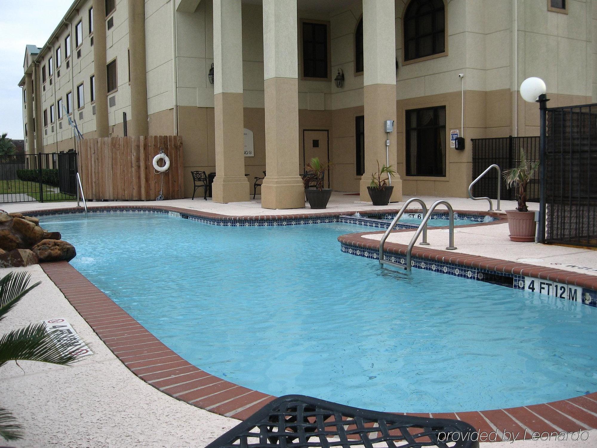 Hotel Country & By Radisson, Northwest, Tx 2*