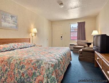 Knights Hobby Airport Hotel *