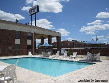 Hotel Knights Hobby Airport