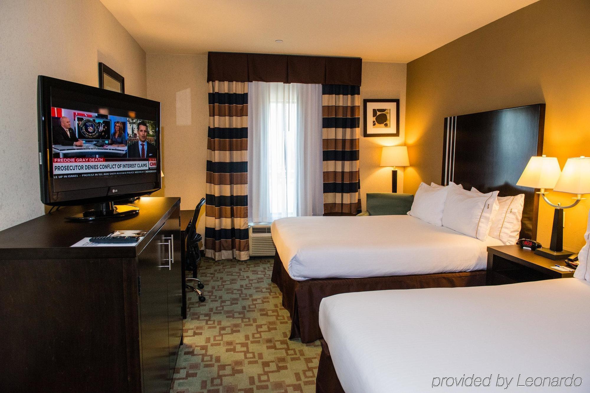 Express & Nw Beltway 8-west Road By Ihg Hotel