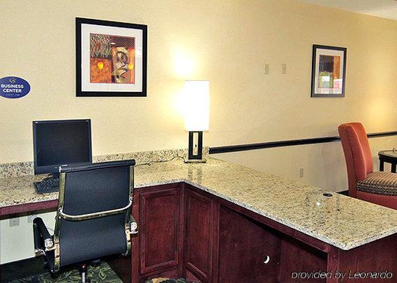 Days & By Wyndham / West Energy Corridor 3*