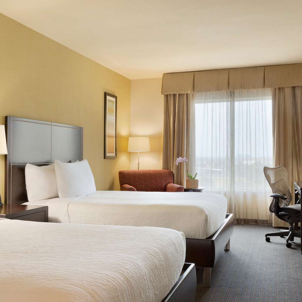 Hilton Garden Houston Nw America Plaza Hotel 3*