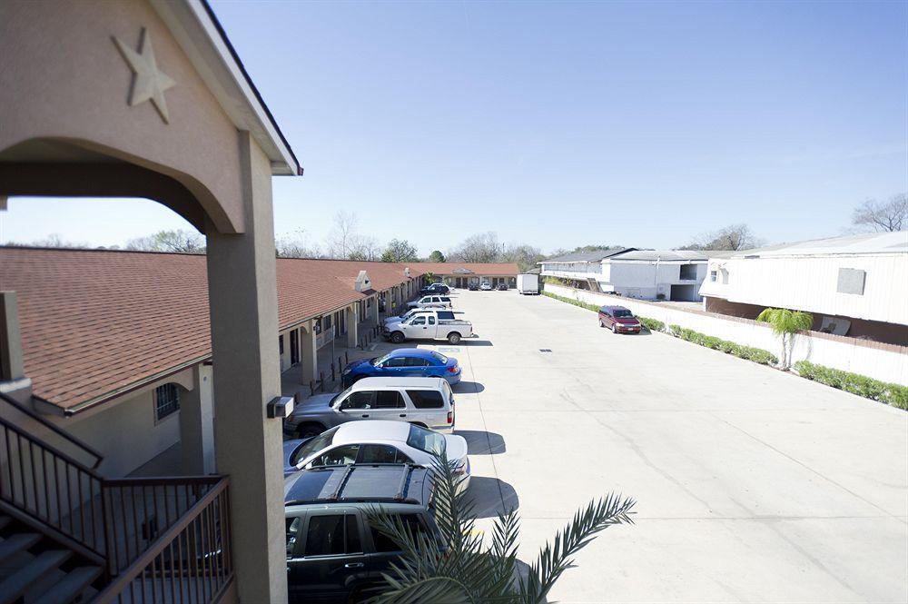 Eagle Motel *