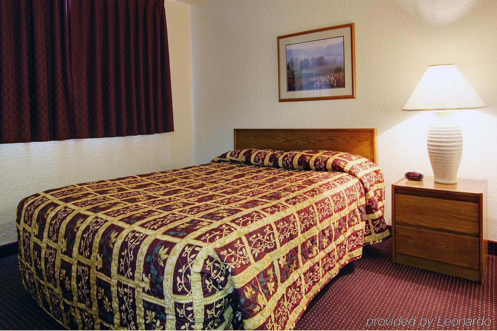 Amerihome & Suites Airport North Houston