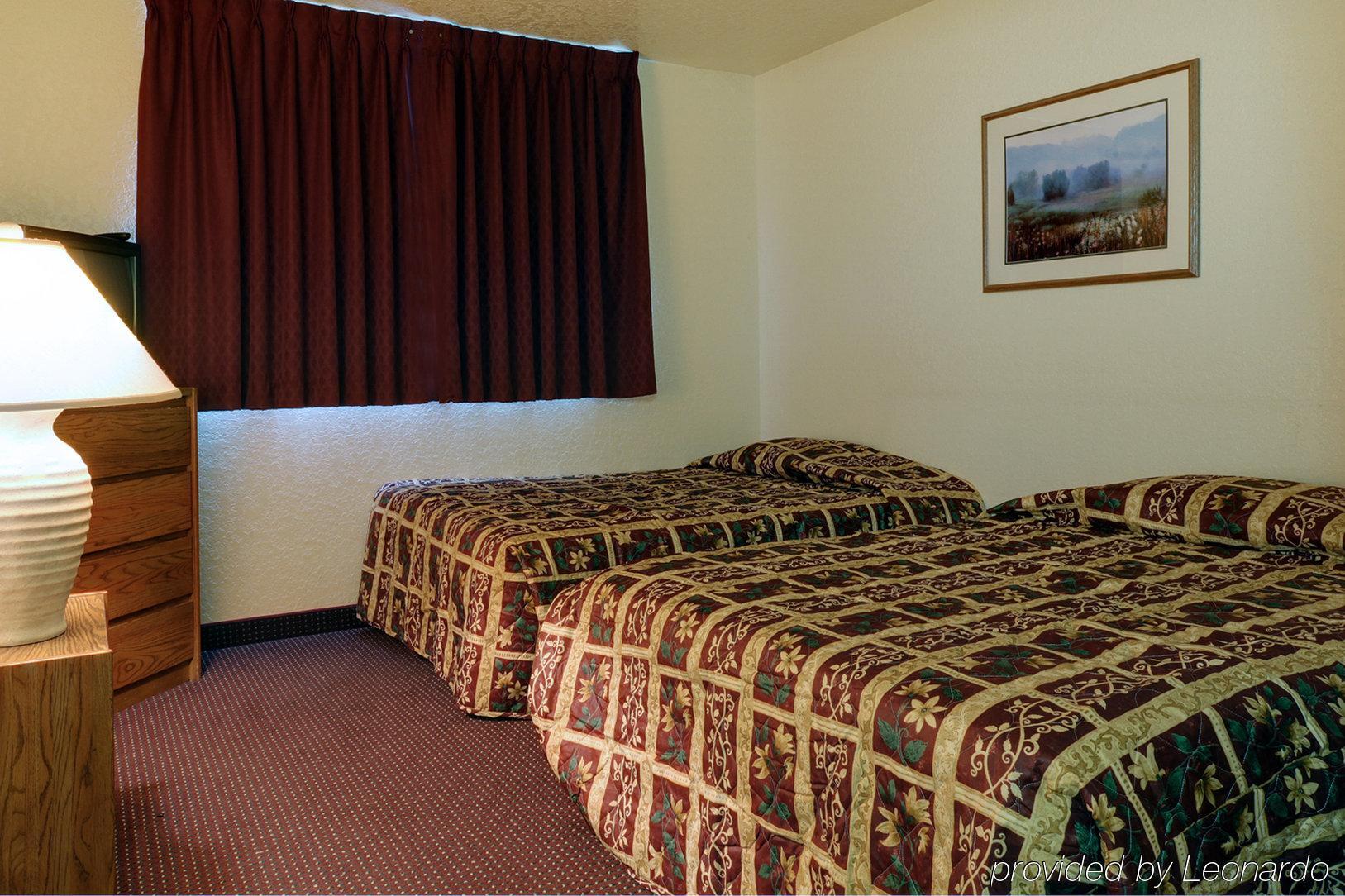 Amerihome & Suites Airport North Motel