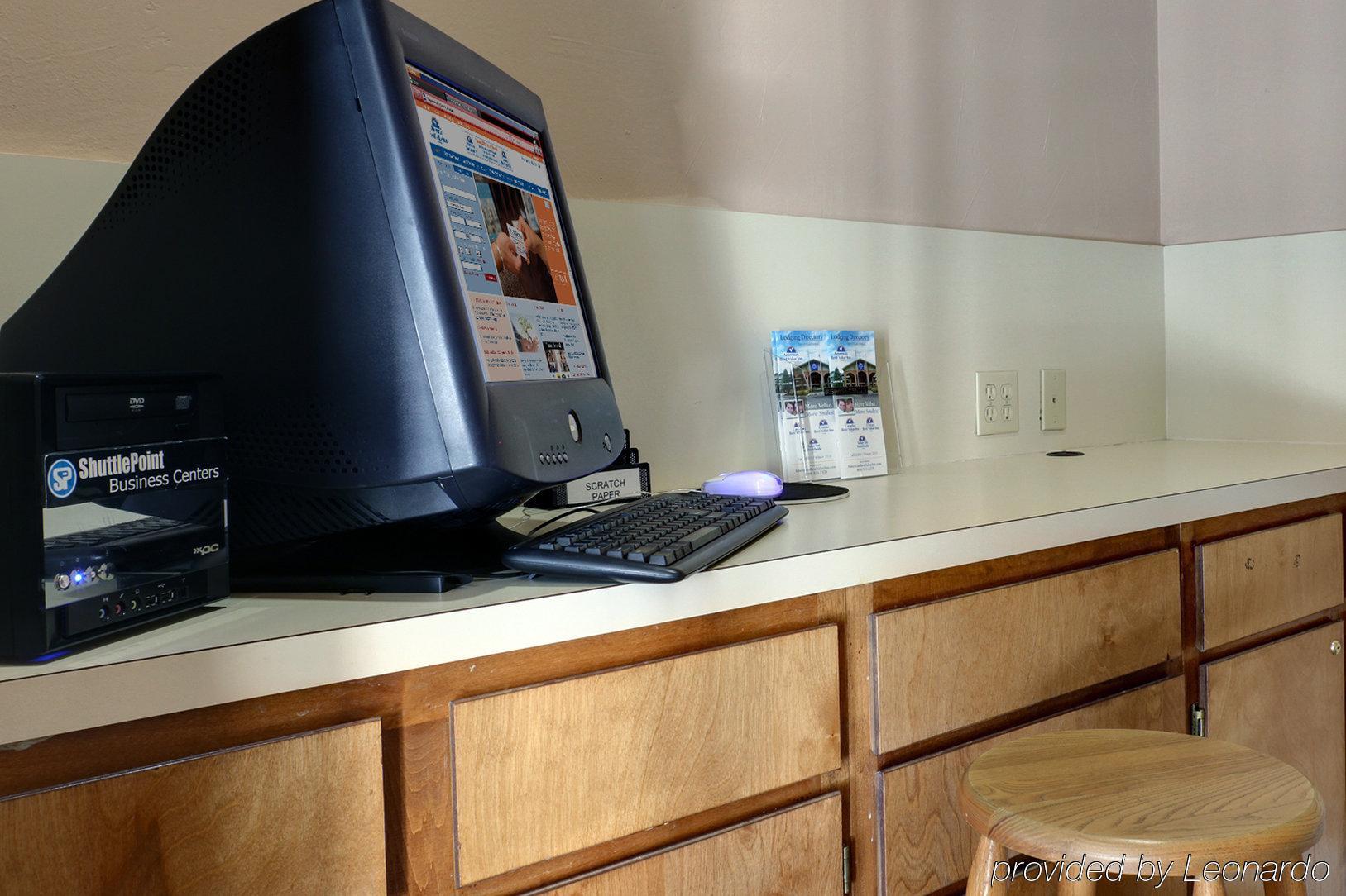 Amerihome & Suites Airport North 2*