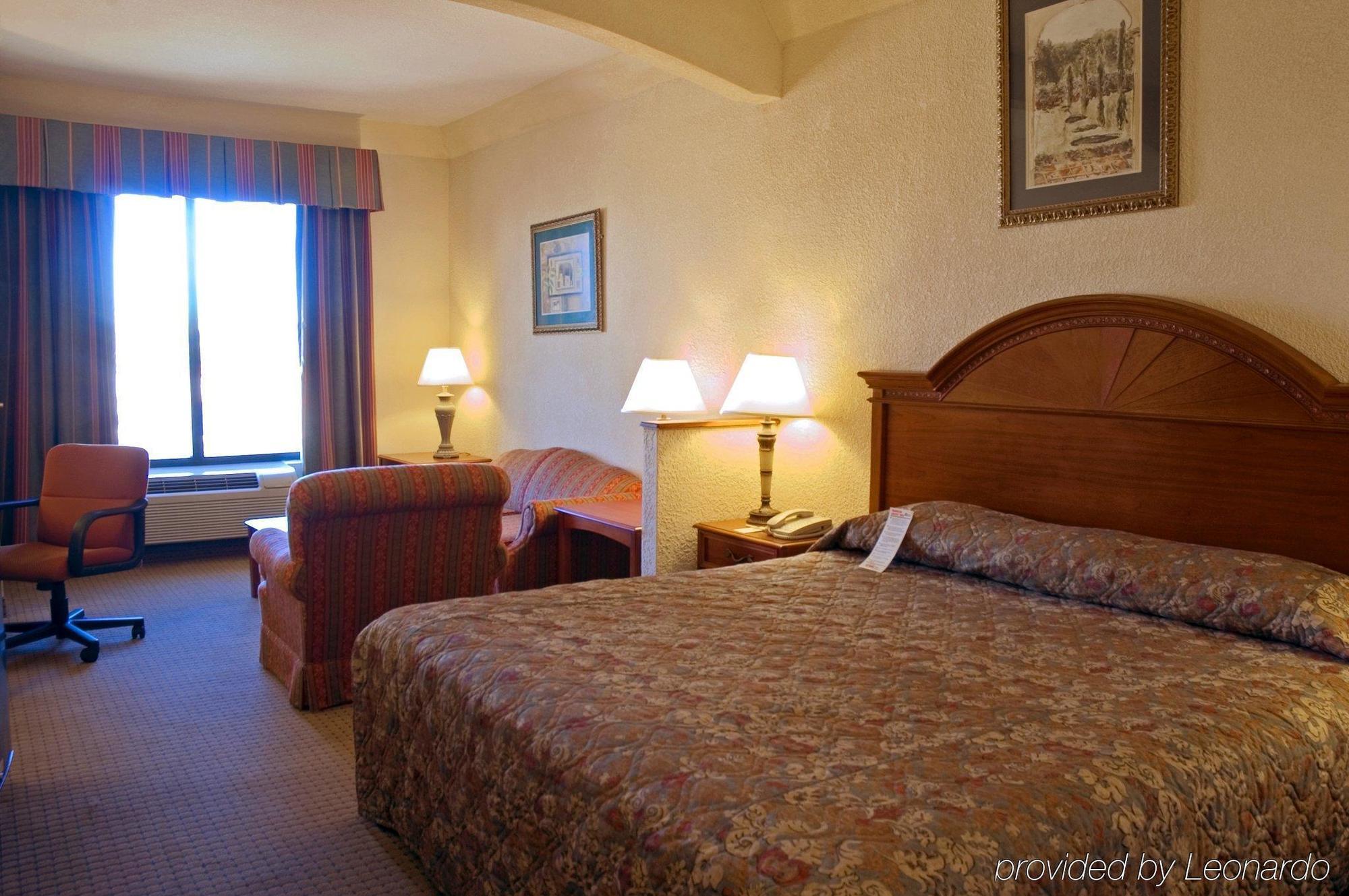 Holiday Express & - Memorial Park Area By Ihg Hotel 3*
