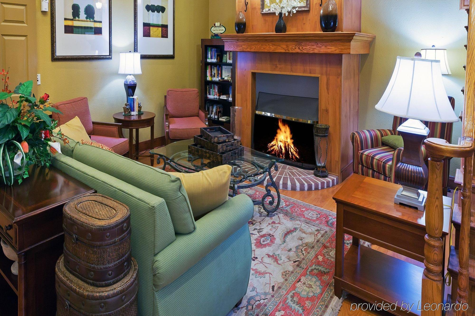 Comfort Bush Intercontinental Airport Hotel