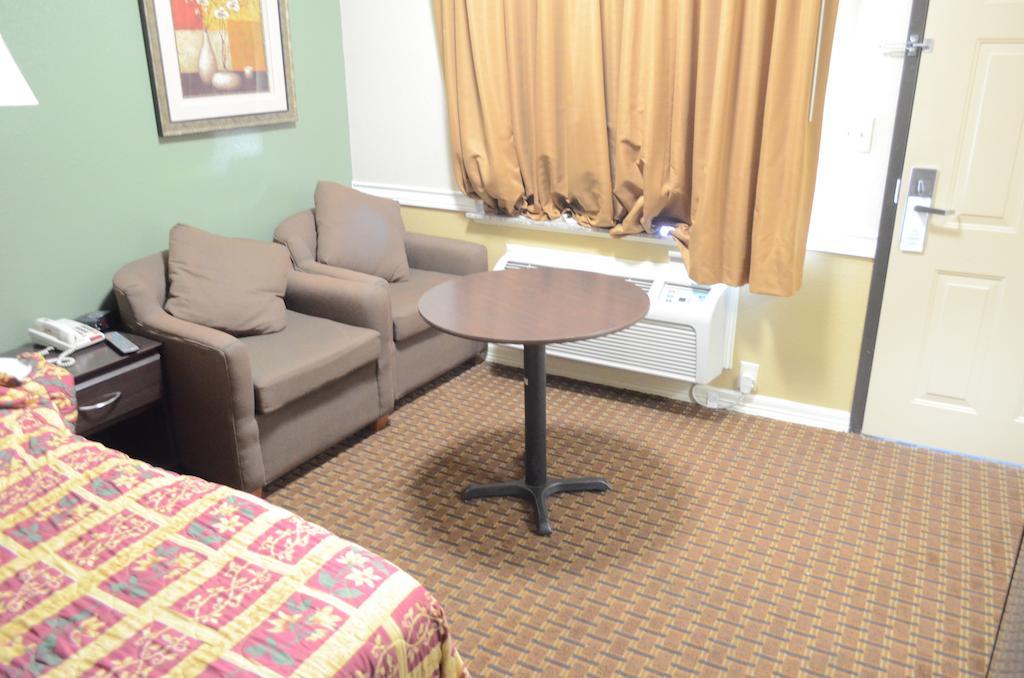 Budget Host & Motel Houston