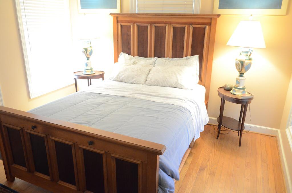 Robin's Nest Bed & Breakfast