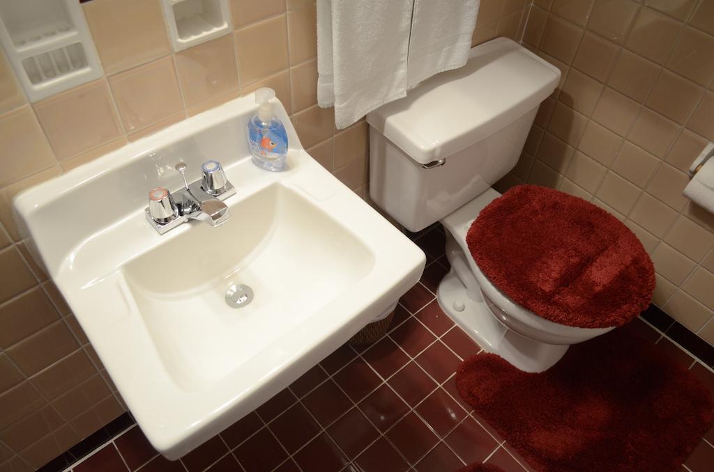 Robin's Nest Bed & Breakfast 3*