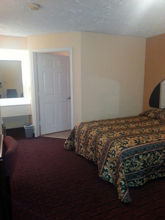 Motel Deluxe *