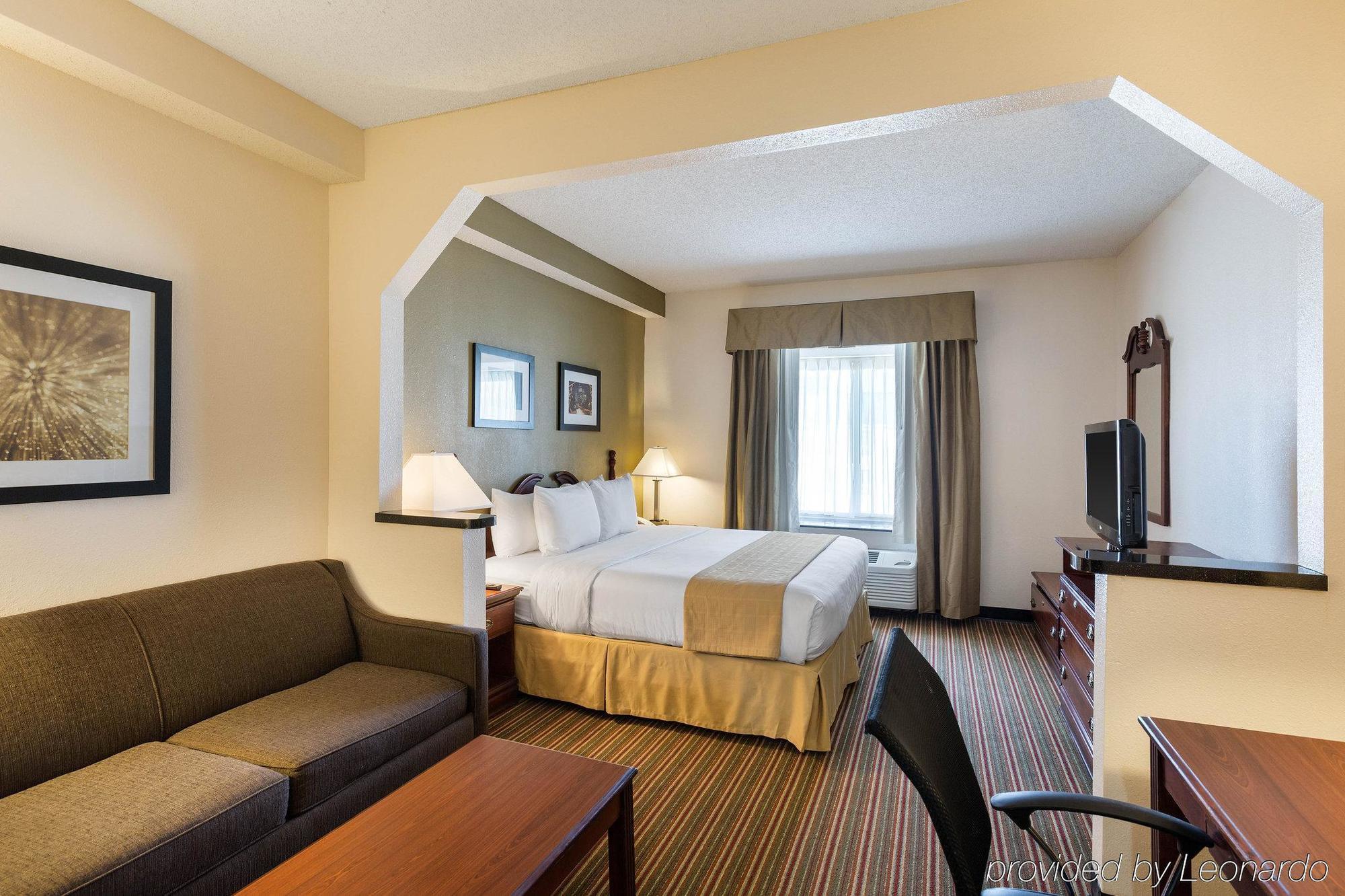 Hotel Quality & West Chase 2*