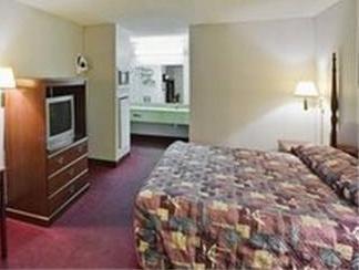 Hotel Americas Best Value And Fm 1960