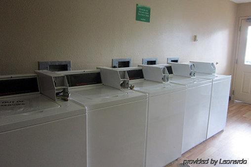 Hometowne - West Oaks - Energy Corridor Motel 2*