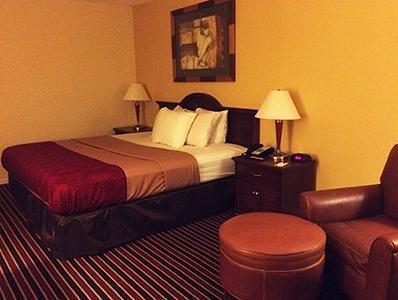 Rodeway & Hwy 290 Nw Hotel