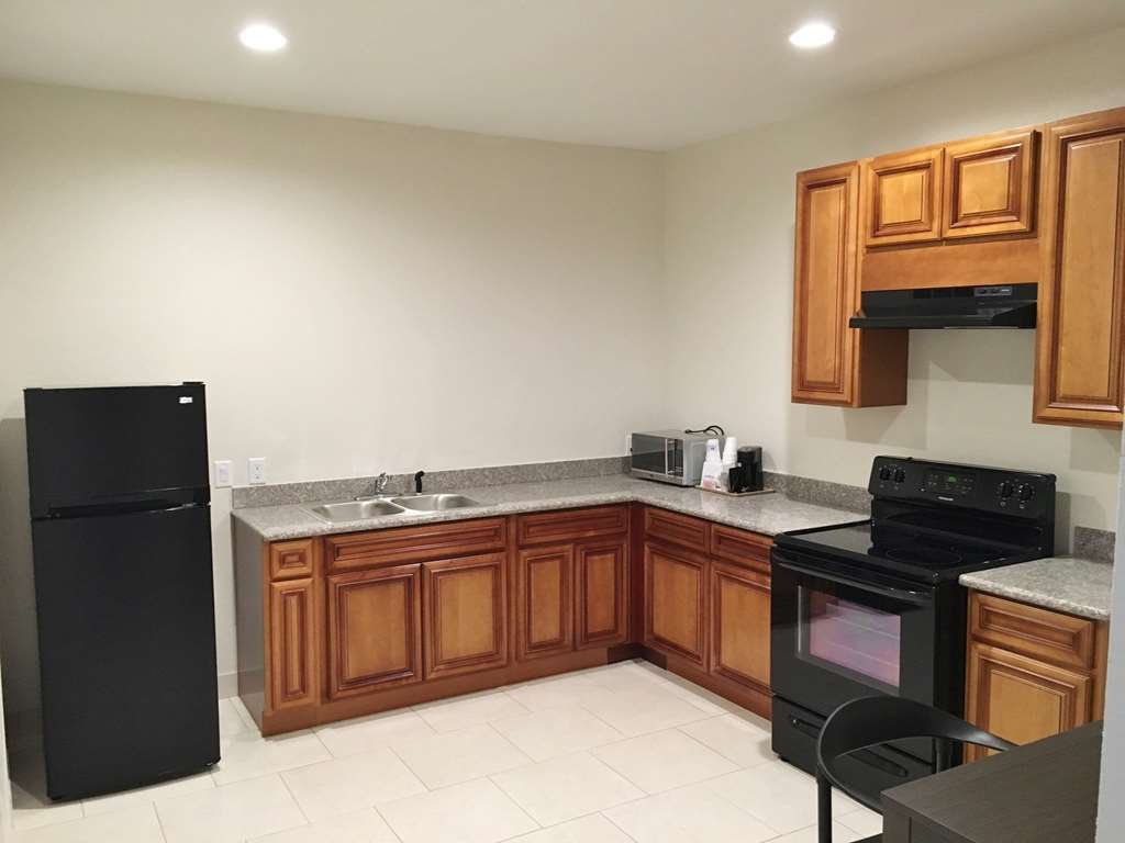 Regency Inn & Suites- Nw Houston Motel 2*