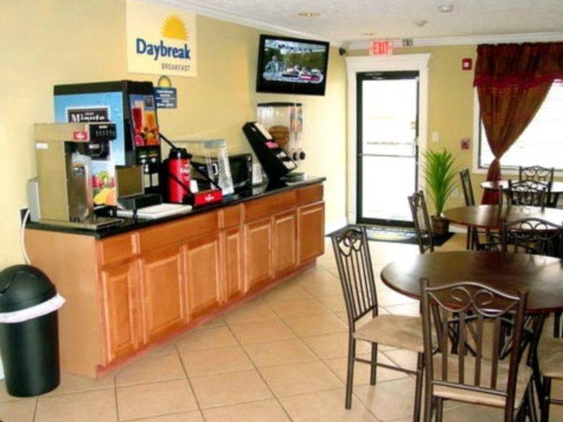 Days By Wyndham East