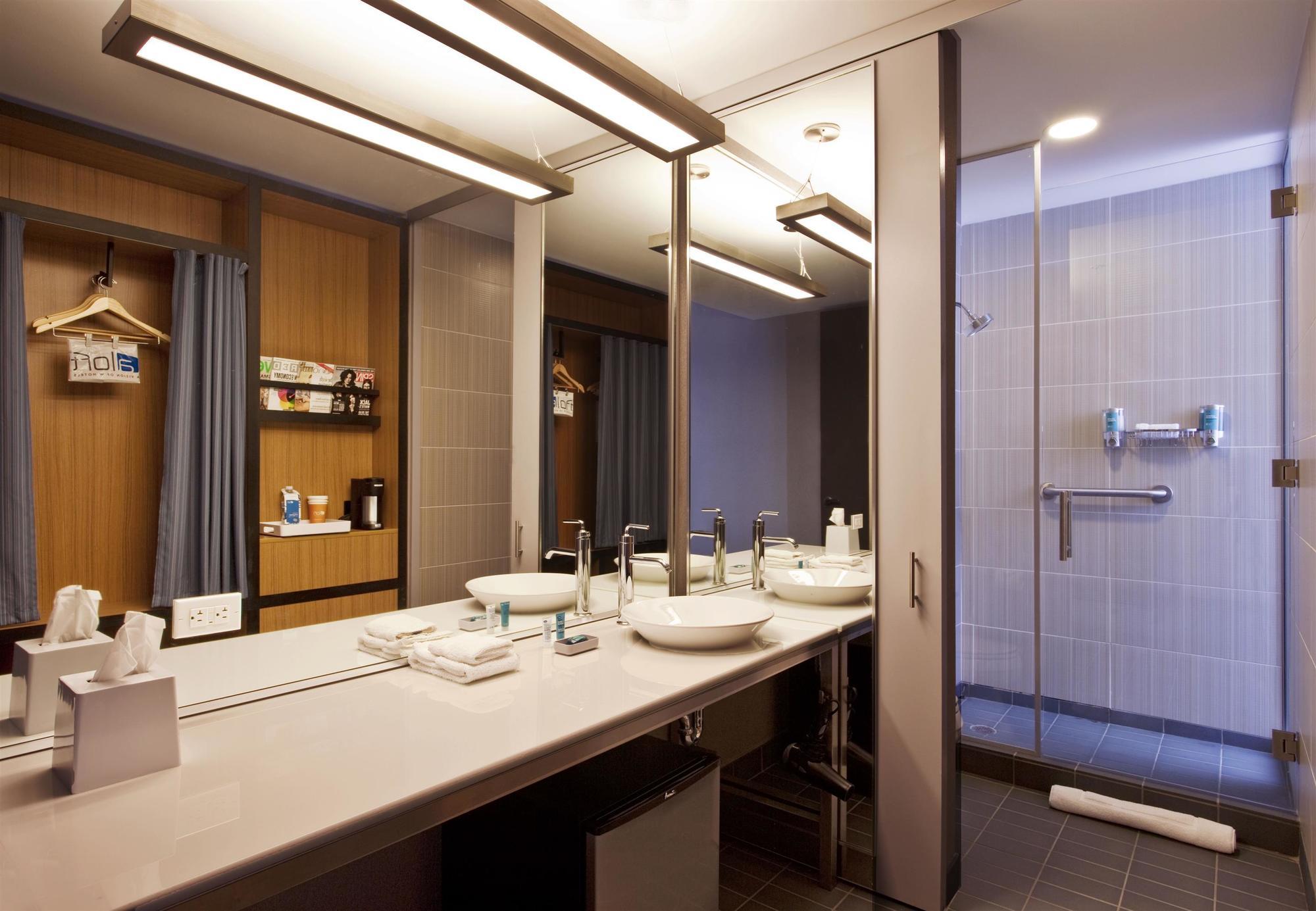 Hotel Aloft By The Galleria Houston