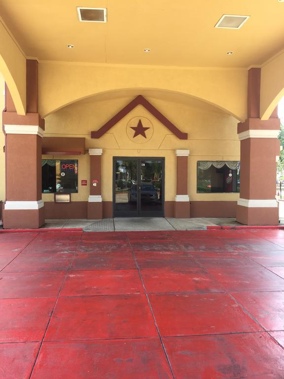 Scottish & Hobby Airport Motel 2*