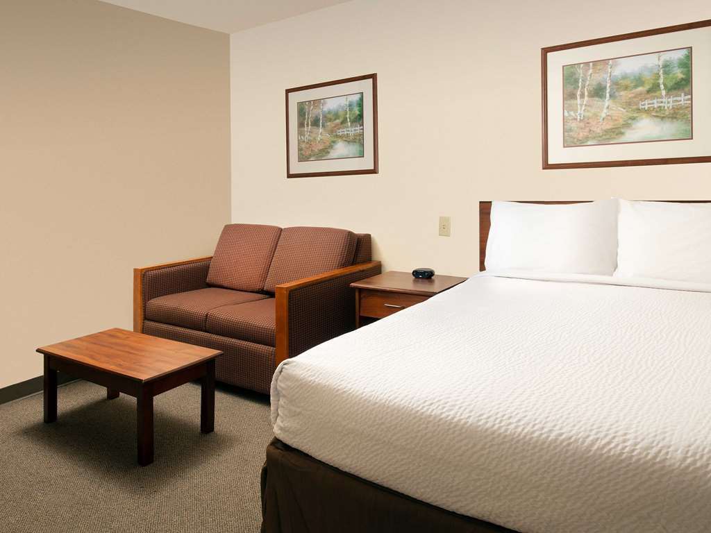 Woodspring I-45 Airtex Hotel
