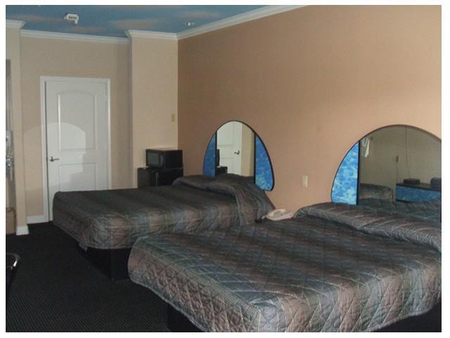 Scottish And Houston-jones Road Hotel 2*