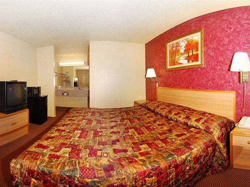 Econo Brookhollow Motel *