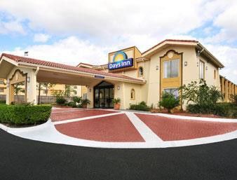 Days By Wyndham East 2*