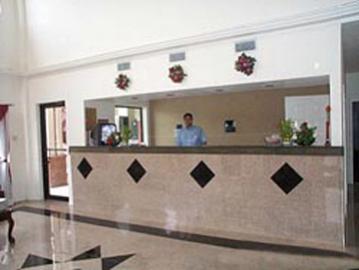 Super 8 By Wyndham Houston/brookhollow Nw Hotel 2*