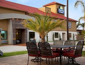 Days & By Wyndham North-spring Motel