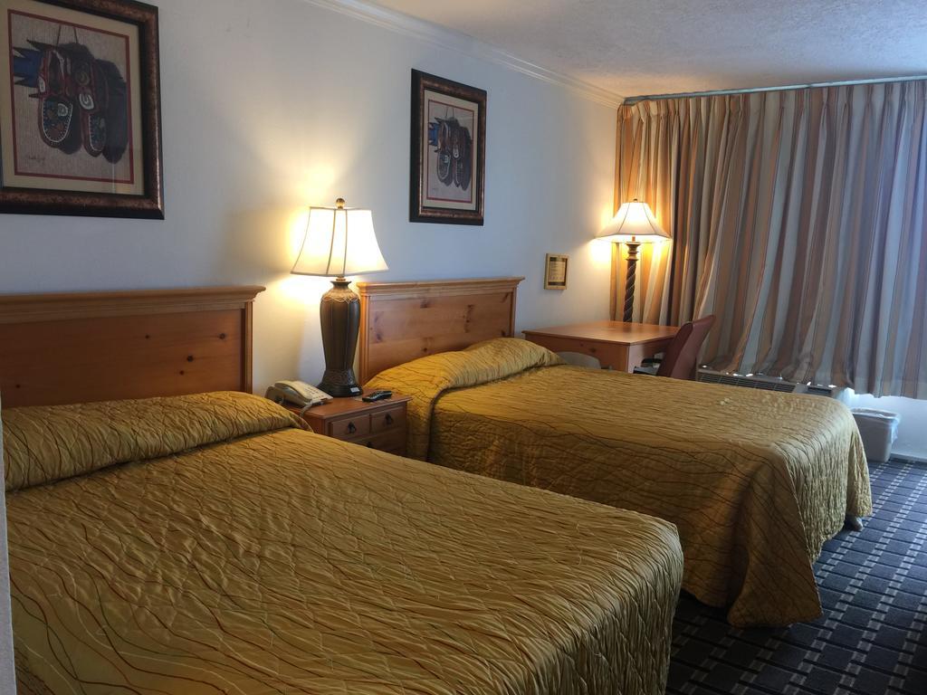 And Hotel 2*