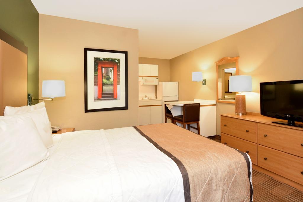 Extended America - - Med. Ctr. - Nrg Park - Fannin St.