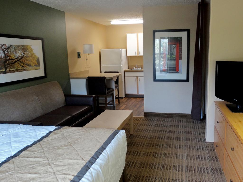 Extended America - - Willowbrook Houston