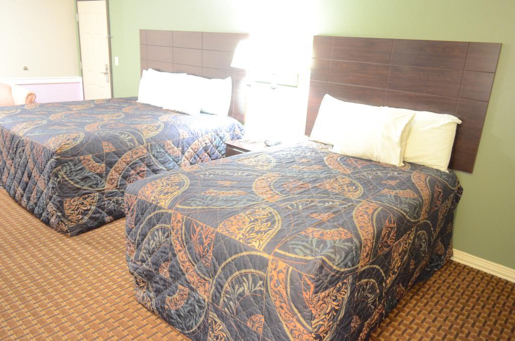 Budget Host & Motel