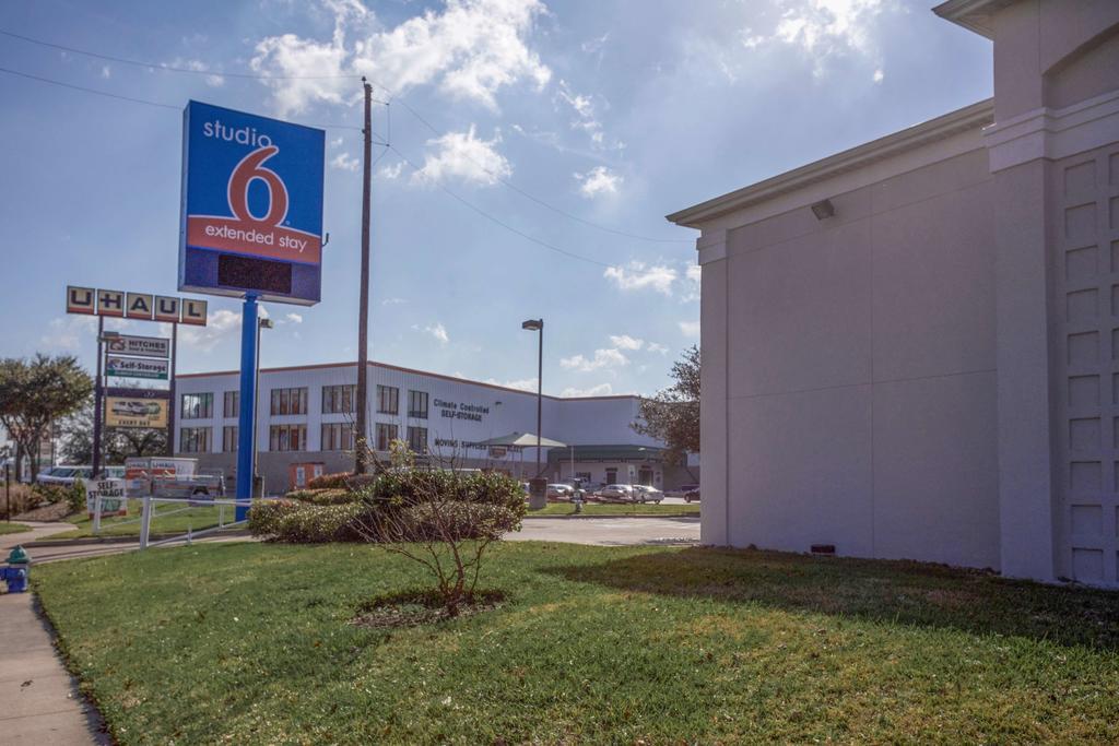 Hotel 6-houston, Tx - Northwest Hwy 290 2*