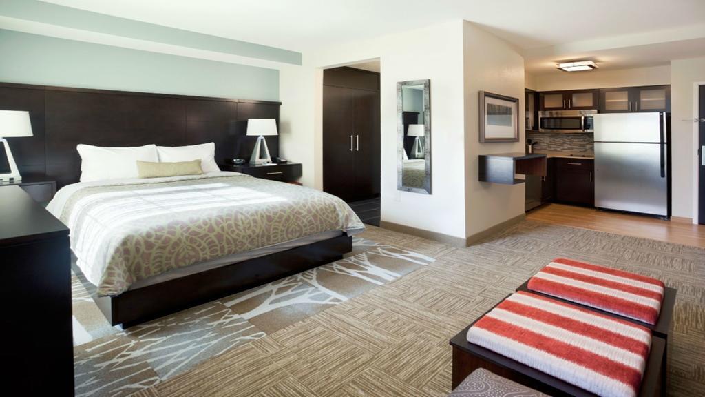 Staybridge W - Westchase Area 3*