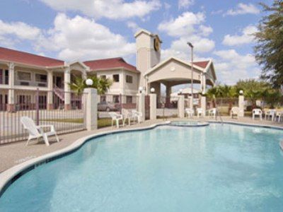 Super 8 By Wyndham Houston/brookhollow Nw Hotel