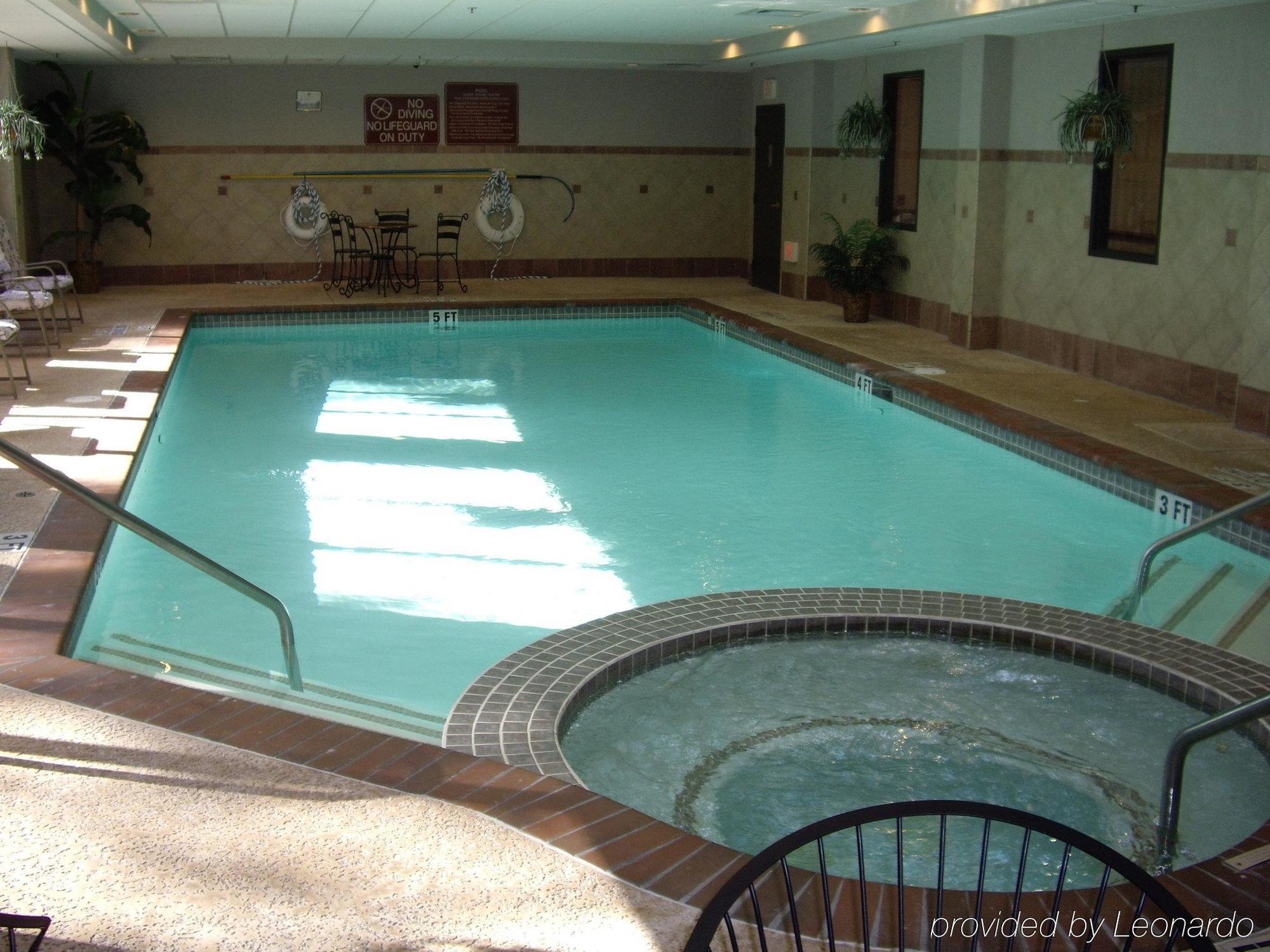 Holiday Express & - Memorial Park Area By Ihg Houston