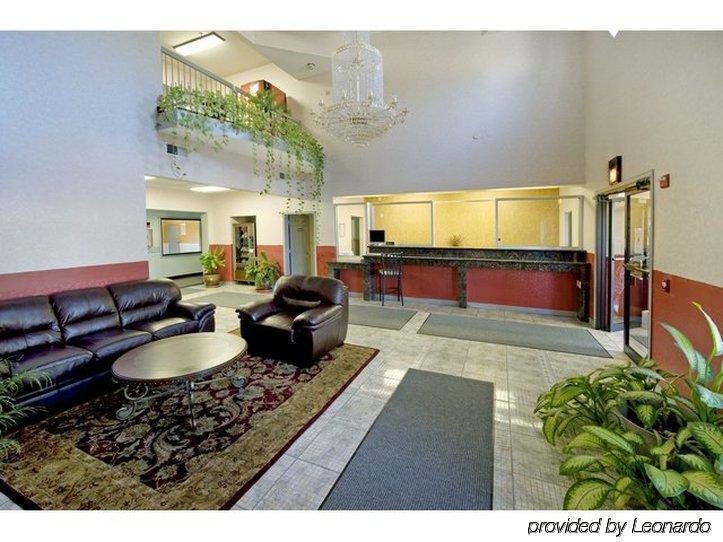 Americas Best Value And Fm 1960 Hotel 2*