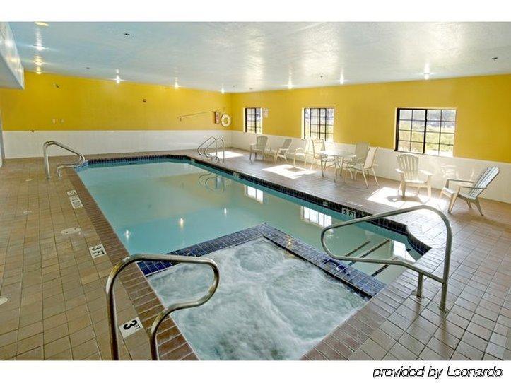 Hotel Americas Best Value And Fm 1960 2*