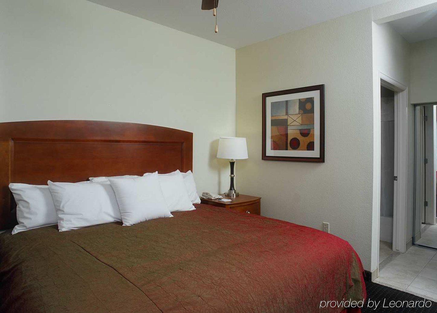 Hotel Homewood By Hilton West-energy Corridor 3*