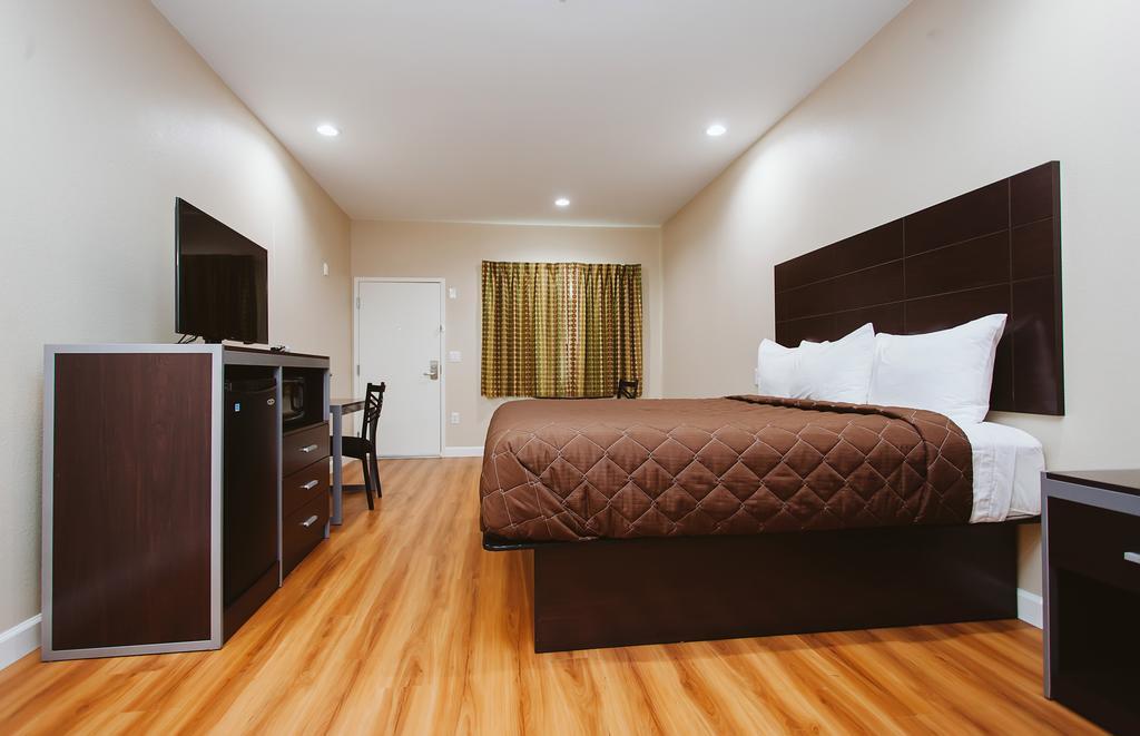 Hotel Palace 290 & Jones Rd