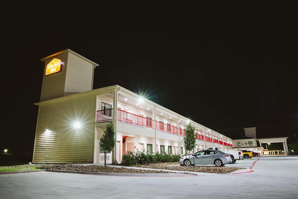 Hotel Palace 290 & Jones Rd 2*