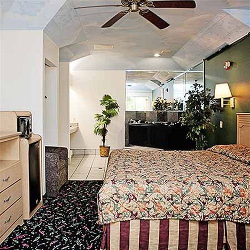 Motel Crystal 249 North 2*